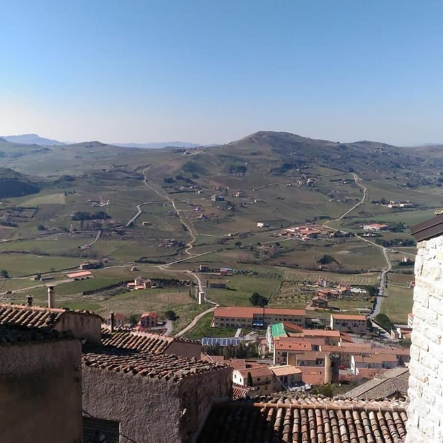 La Nicchia Di Gangi Exterior foto