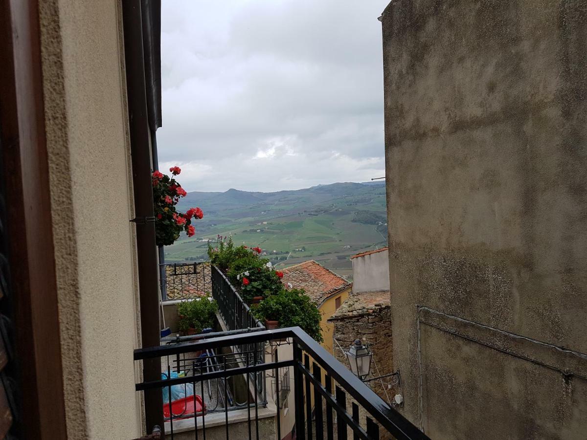 La Nicchia Di Gangi Exterior foto