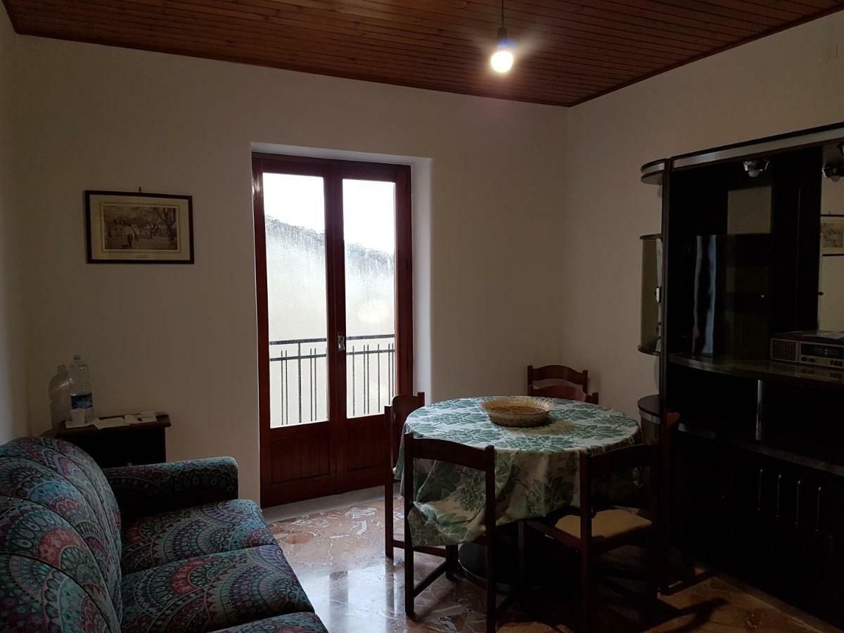 La Nicchia Di Gangi Exterior foto