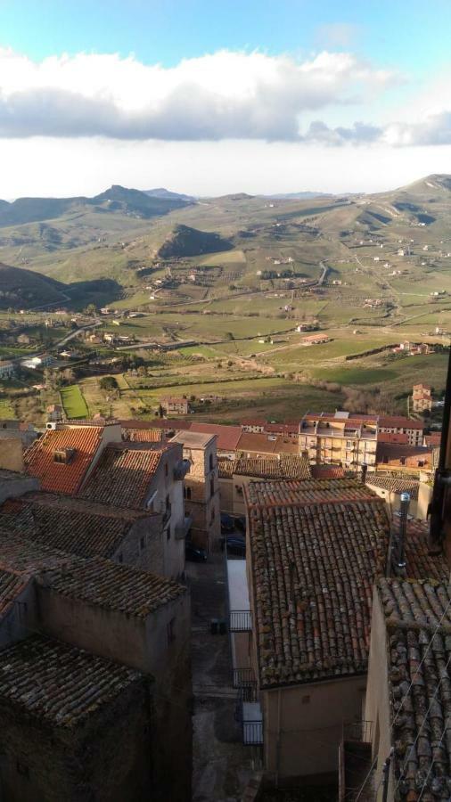 La Nicchia Di Gangi Exterior foto